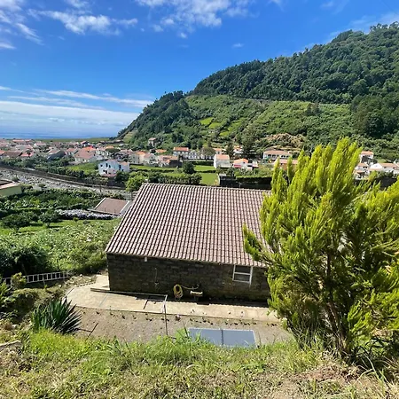 Casa Da Eira Faial da Terra